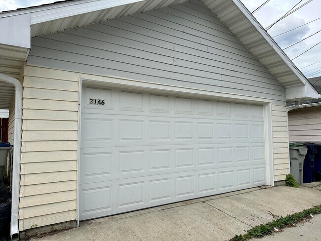 Building Photo - 3146 N Pierce St