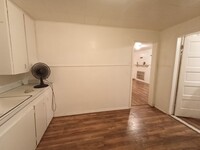 Building Photo - Cozy 2bd/1bath