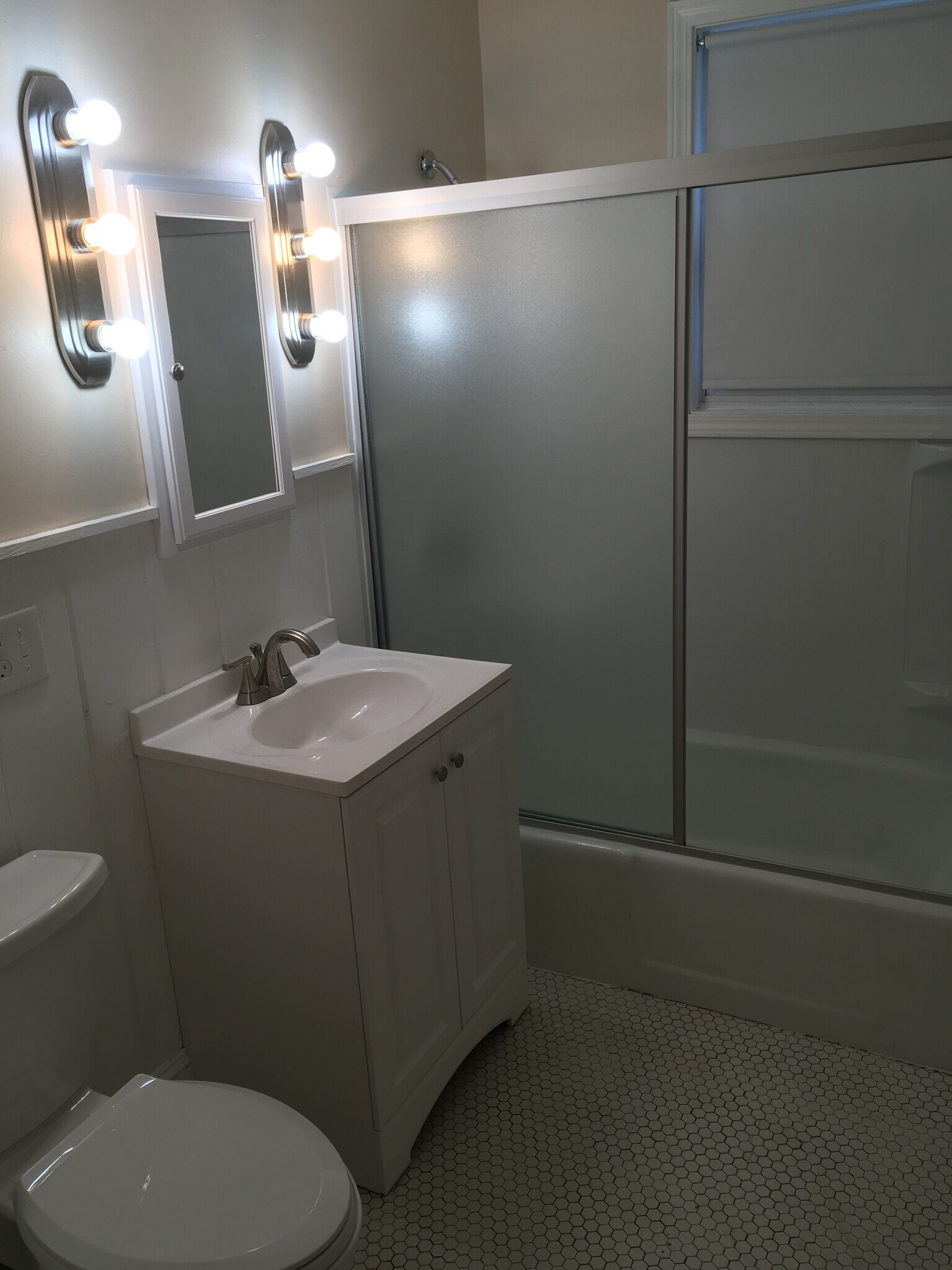 Building Photo - 30 Henry Ave