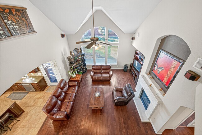 Building Photo - 1206 Coleridge St