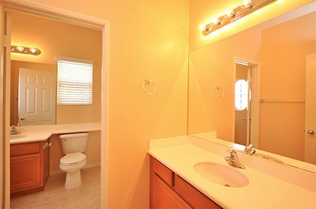 Building Photo - Spacious 5 Bedroom Family Home in Rancho del Oro!