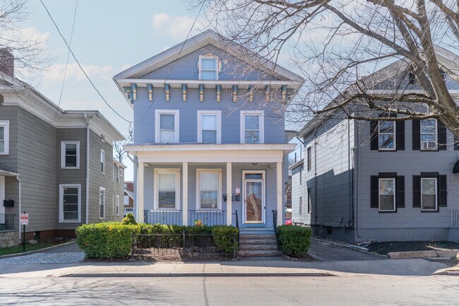 Primary Photo - 508 Chapel St