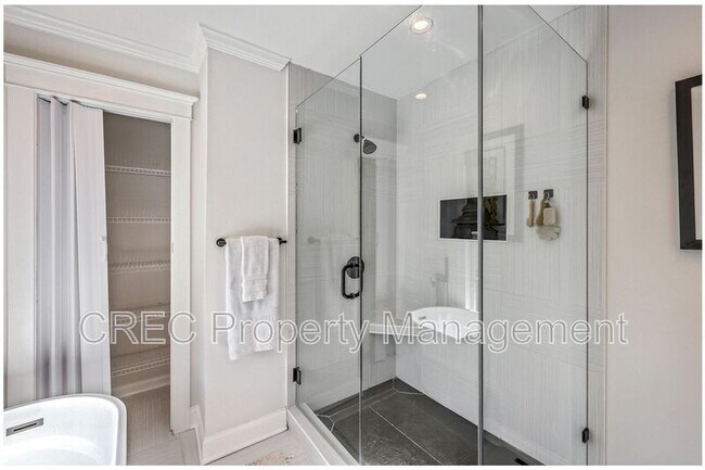 Building Photo - 100 Jordan Ct