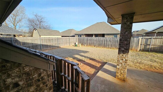 Building Photo - 417 E Plantation Terrace