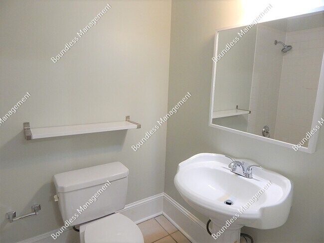 Building Photo - 1429 Beatie Ave SW