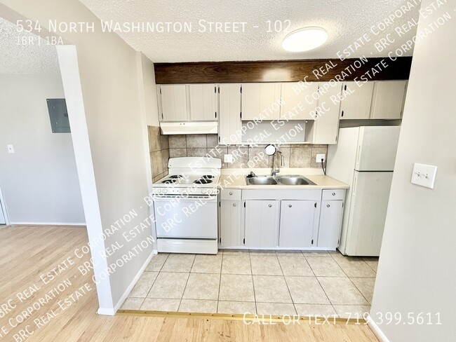 Building Photo - 534 N Washington St