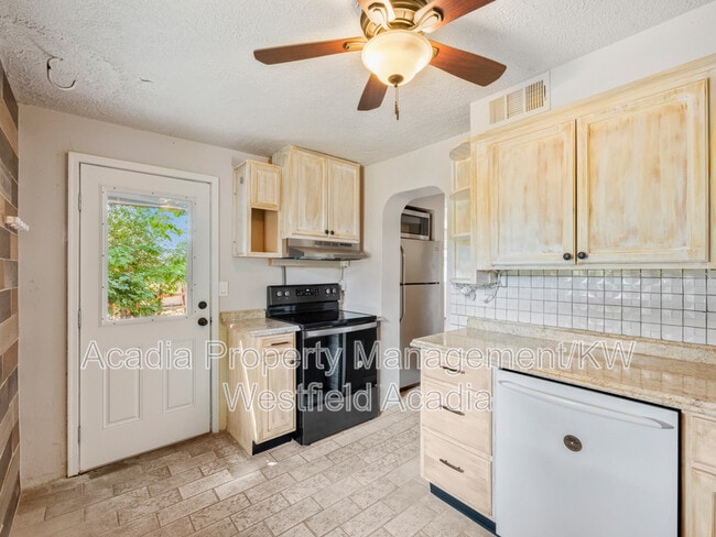 Building Photo - 4092 Orchard Dr