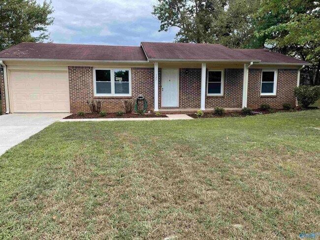 Primary Photo - 127 Liza Ln