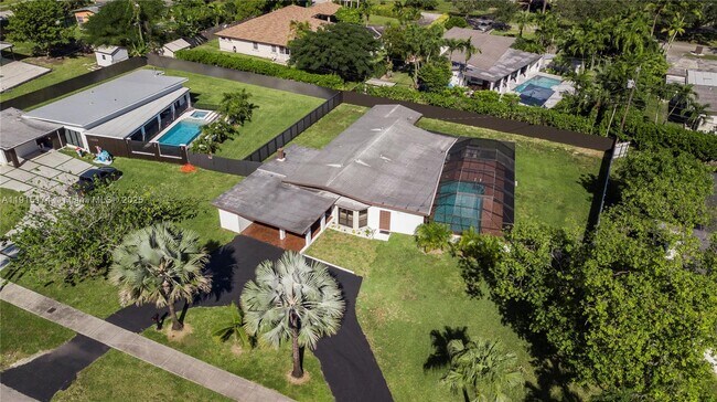 Building Photo - 10605 SW 112th St