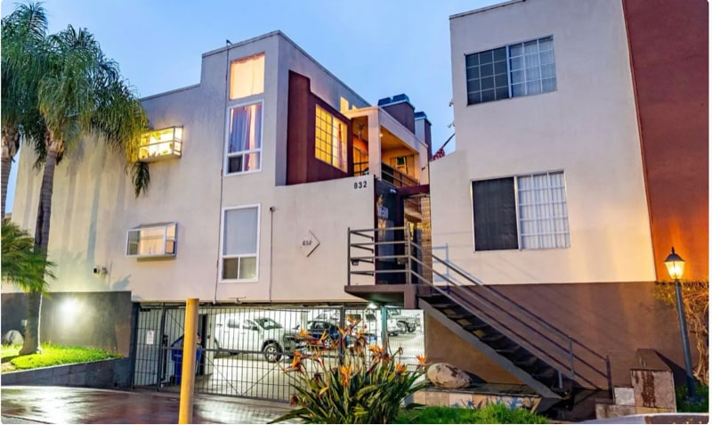 Primary Photo - 832 13th St