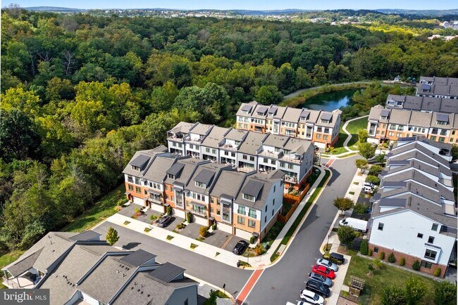 Building Photo - 1803 Blue Marble Terrace SE