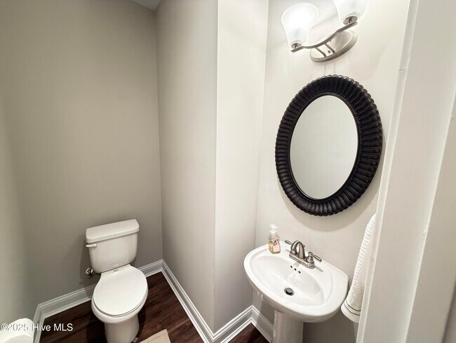 Building Photo - 253 Legacy Lakes Way