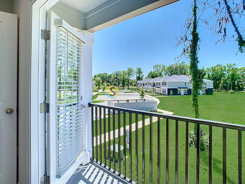 Building Photo - 3821 SW 43rd Ct