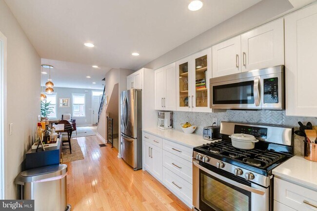 Building Photo - 811 N Bucknell St