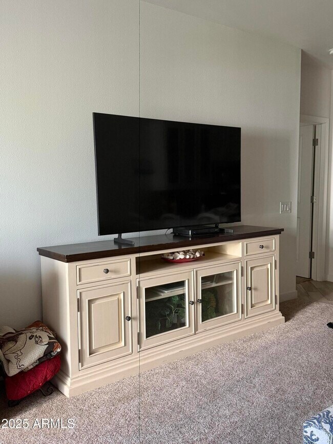 Building Photo - 2511 W Queen Creek Rd