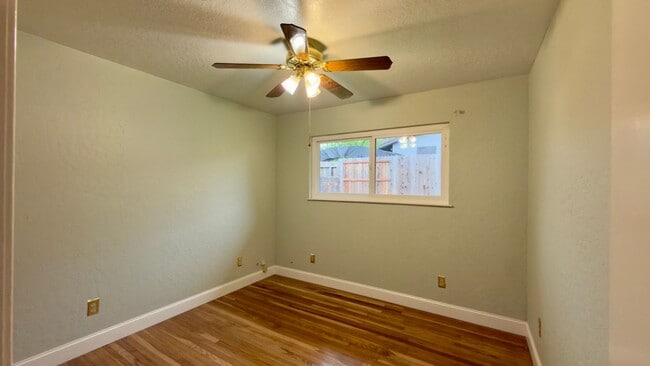Building Photo - 3 bedroom | 2 bath | Single family home in Citrus Heights