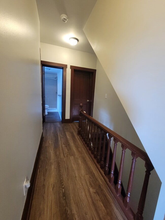 Building Photo - 603 E Spruce St