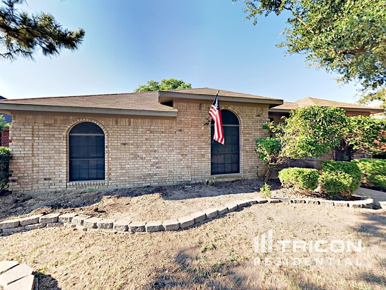 Building Photo - 2804 Beau Dr
