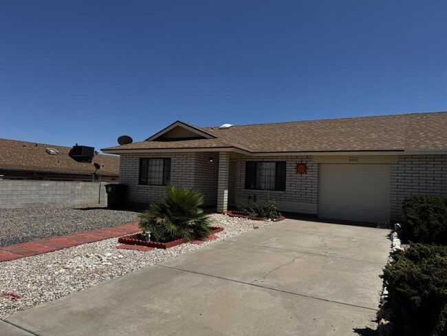Primary Photo - 988 Shadow Crest Cir