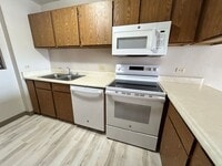 Building Photo - Two Bedroom Condo in Aiea