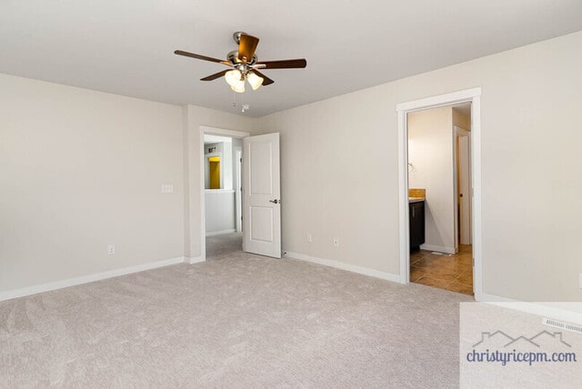 Building Photo - 24220 SE 258th Way