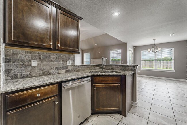 Building Photo - Modern 3-Bed Home in Prime Springdale Location