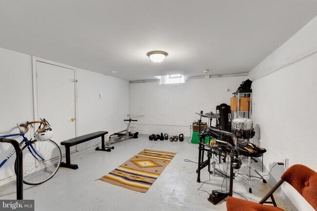 Building Photo - 2010 E York St