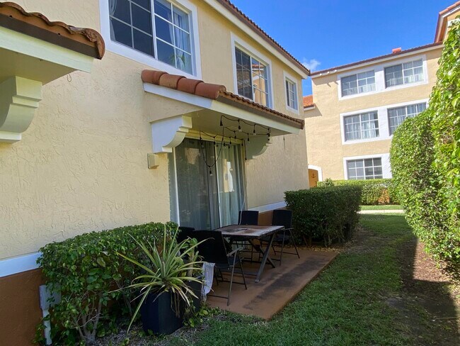 Building Photo - 107 Yacht Club Way