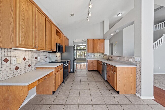 Building Photo - 2258 S Gibralter Way