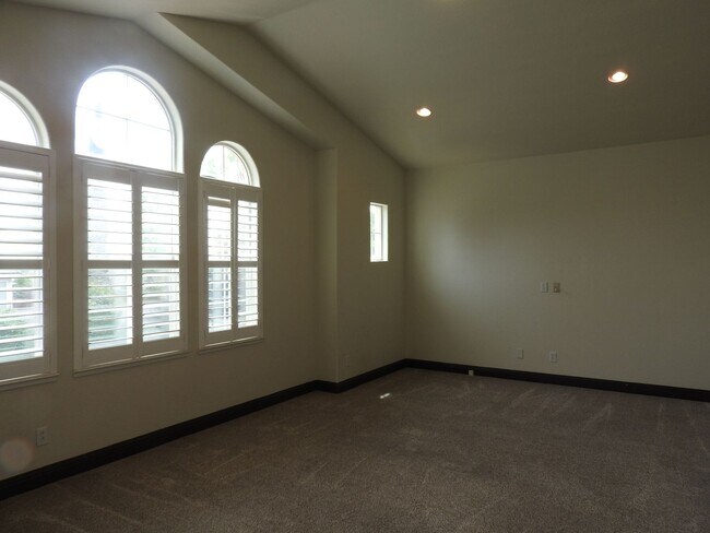 Building Photo - 300 Harvest Sky Ct