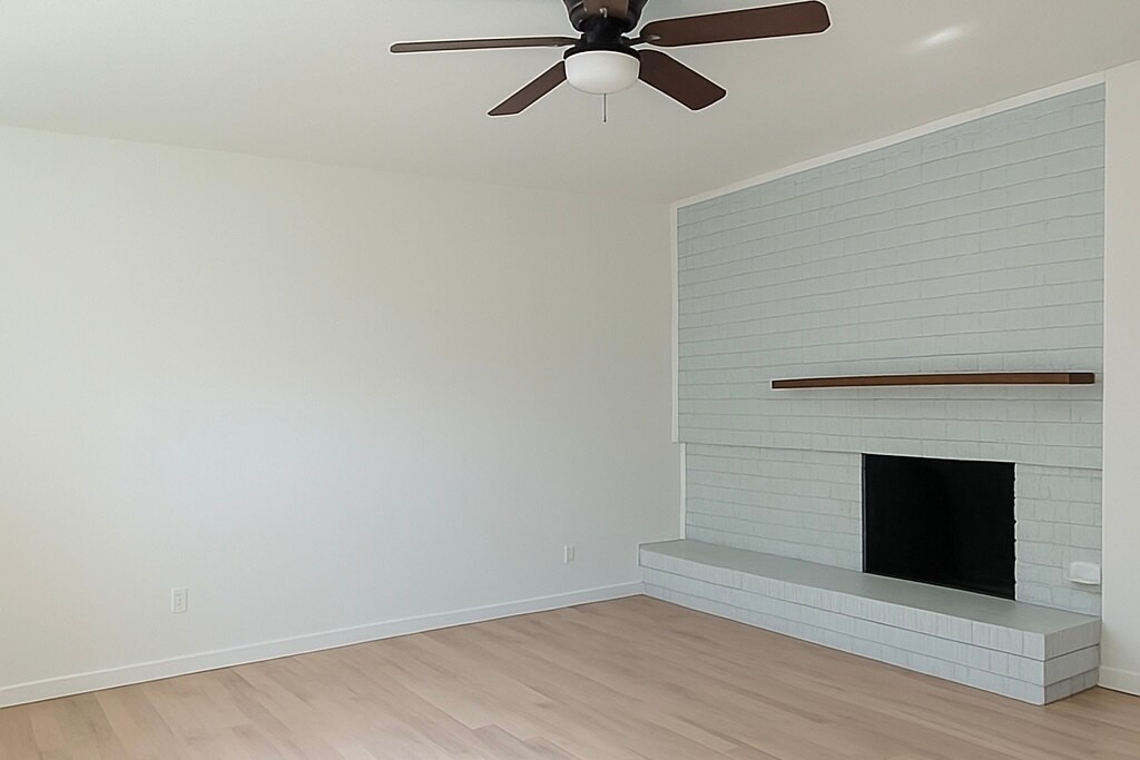 Building Photo - 805 Pinehill Ln