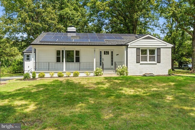 Building Photo - 2608 Holly Dr