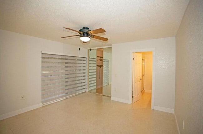 Building Photo - 1917 19th Way