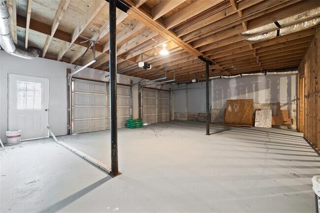 Building Photo - 2120 Skyland Cove Ln SW