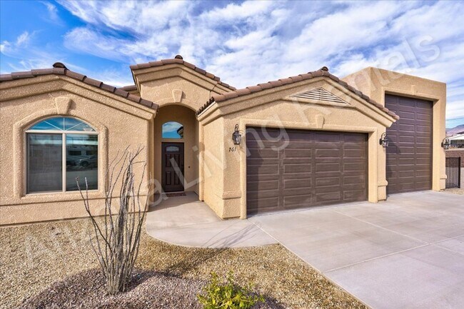 Building Photo - RV GARAGE HOME