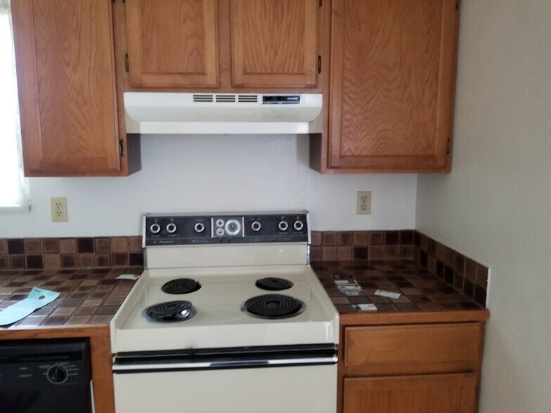 Building Photo - 909 44th Avenue Ct