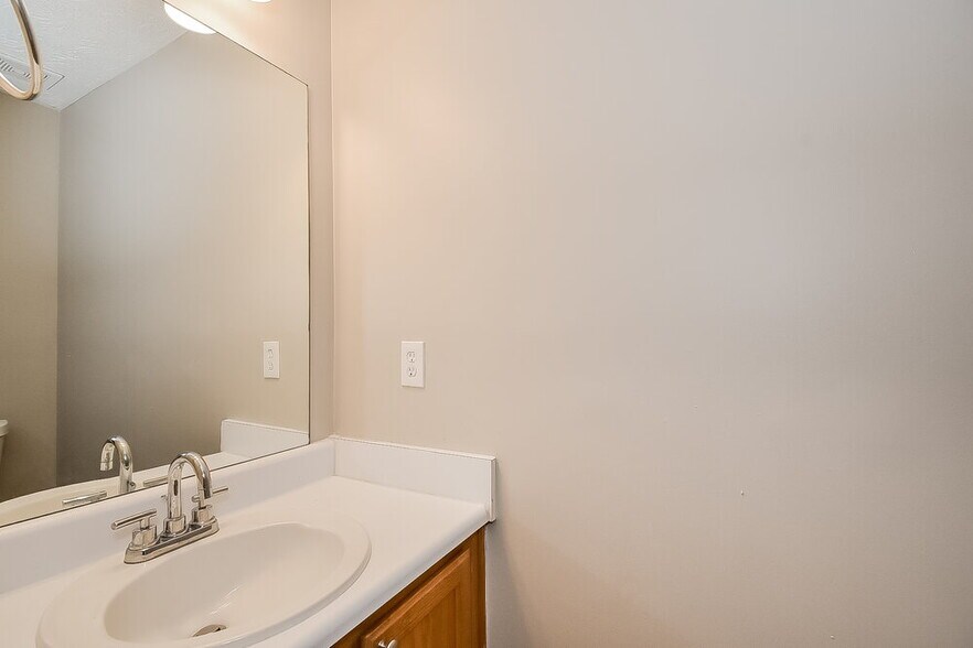 Building Photo - 4212 Arrowhead Pointe