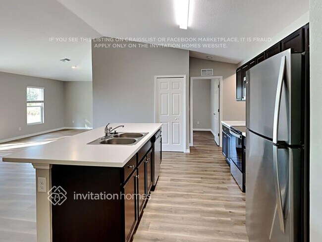 Building Photo - 16077 Overdale Ct