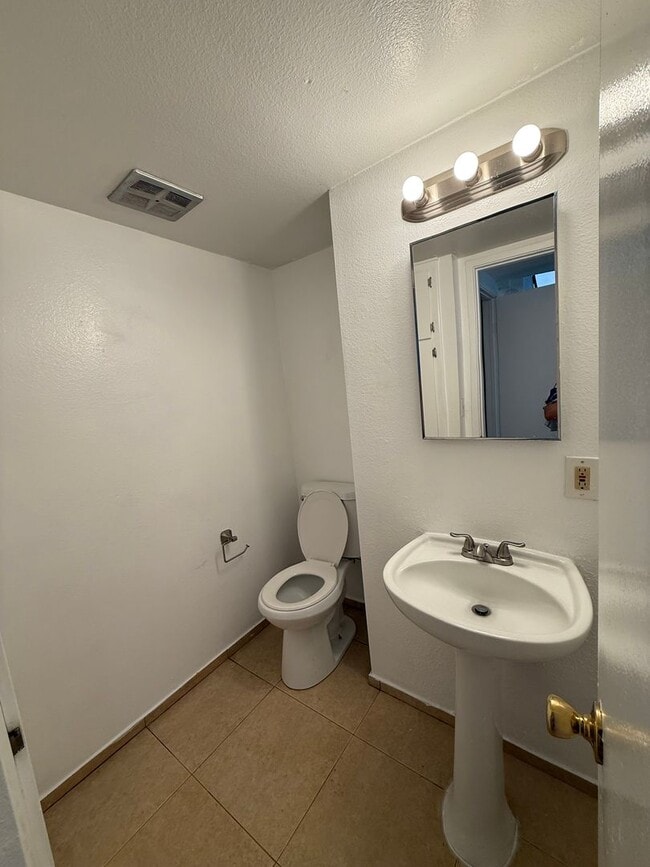 Building Photo - Long term Condo