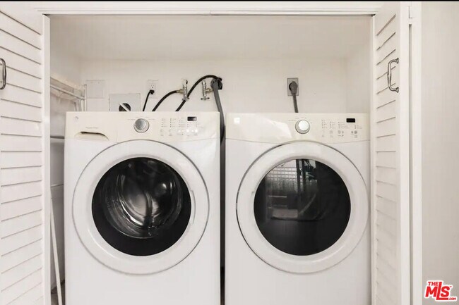 Building Photo - 1823 20th St