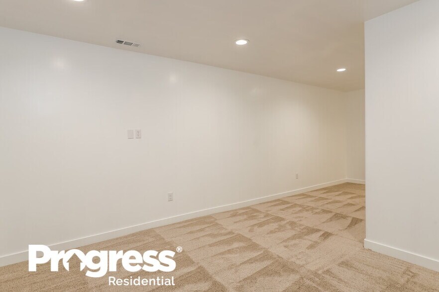 Building Photo - 7907 S Gaea Ct