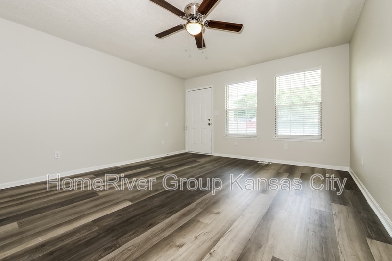 Building Photo - 2312 Mersington Ave