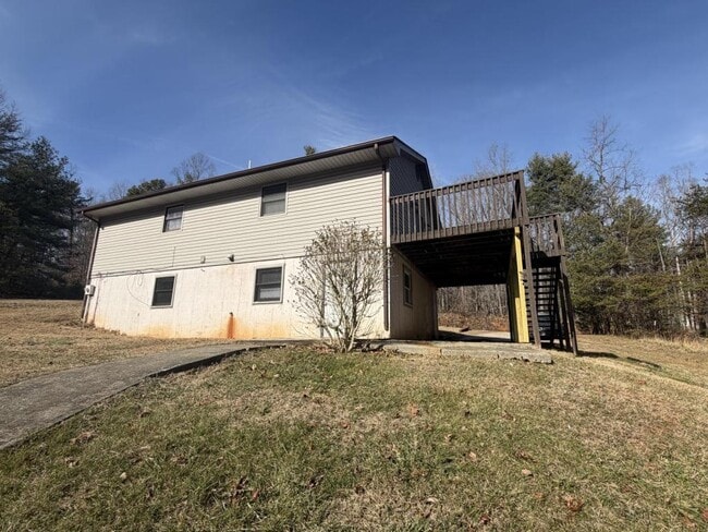 Building Photo - 150 Nature's Own Rd