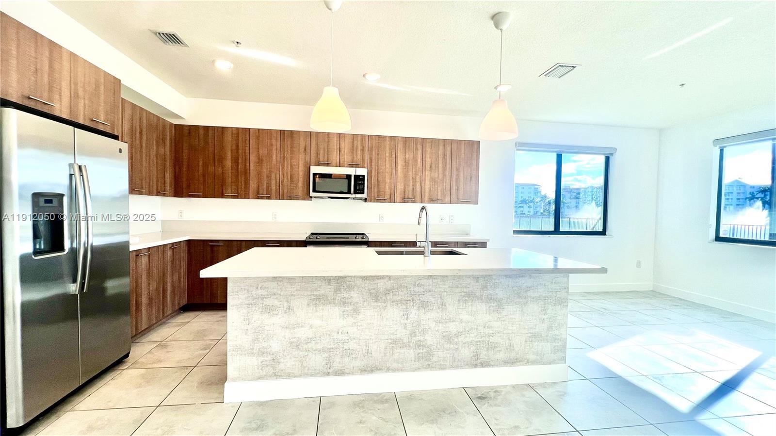 Building Photo - 4670 NW 84th Ave