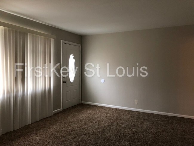 Building Photo - 7709 Paddington Dr
