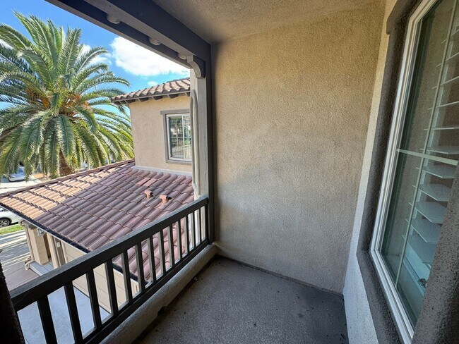 Building Photo - Gorgeous La Costa Executive Home – 5 Bed /...