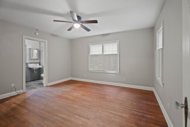 Building Photo - 2202 30th St