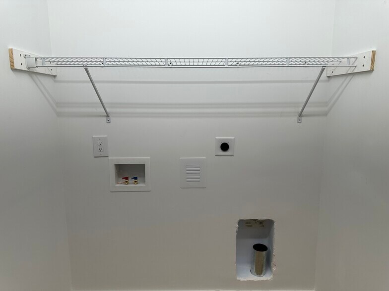 Washer dryer hookup in closet - 33 Oakley Dogwood Dr