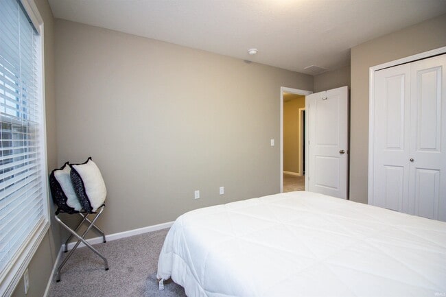 Building Photo - 444 Brescia Dr