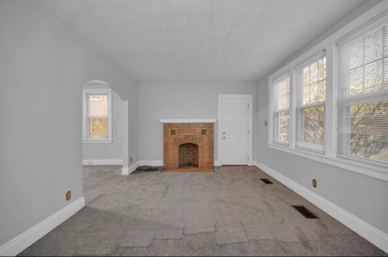 Building Photo - 834 Hermosa Ave